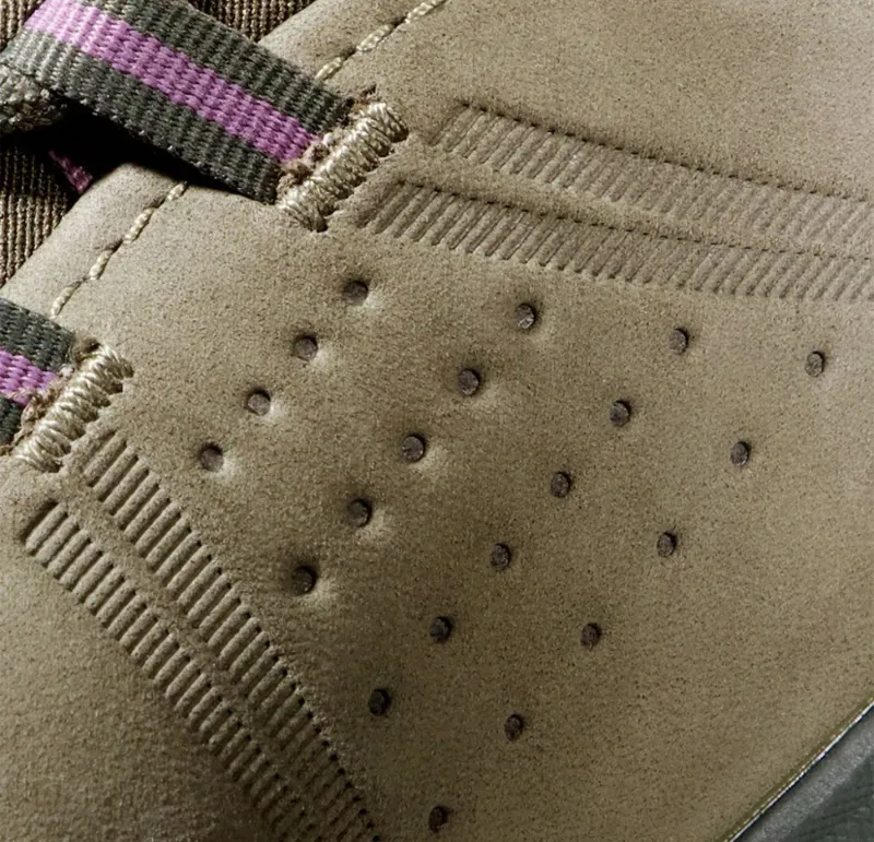 Mammut Nova IV Low GTX Womens Hiking Shoes in Iguana-Grape-4