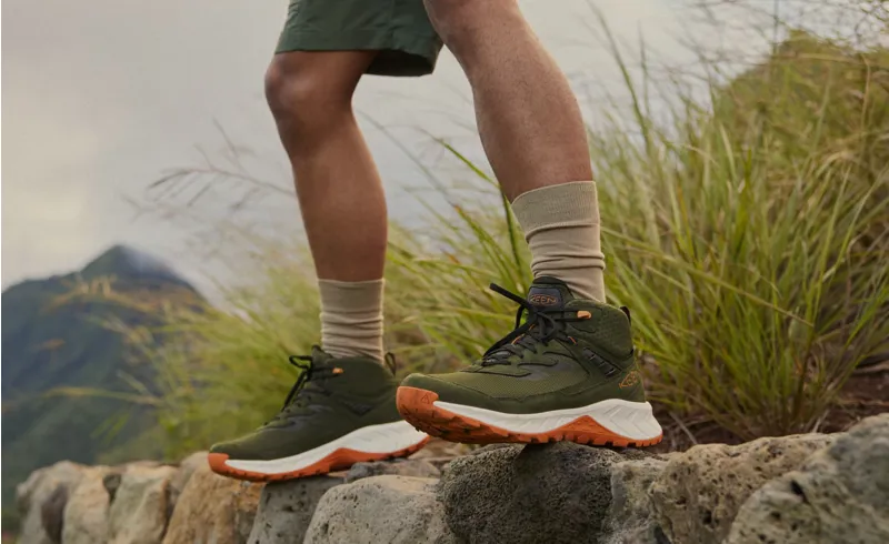 KEEN Hightrail Mid Waterproof Boot in Forest Night/Gold Flame-6