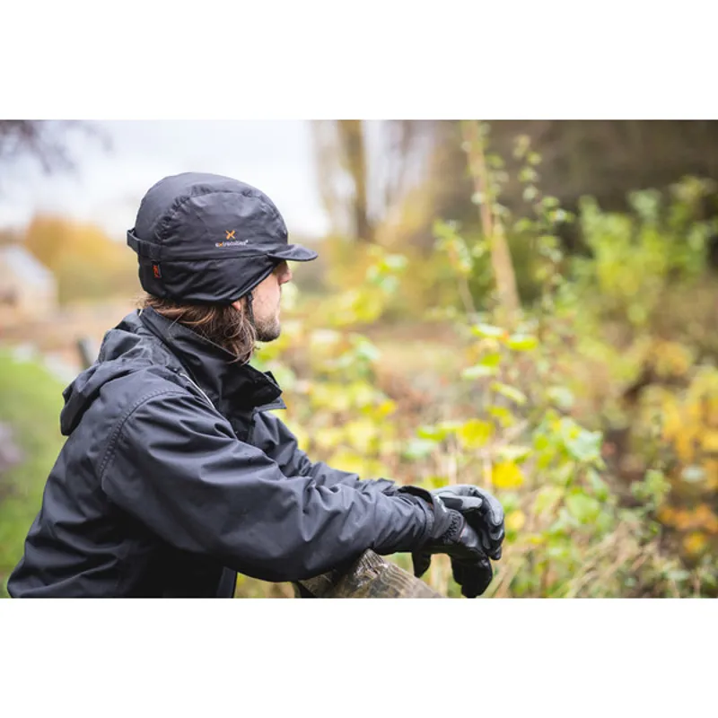 Extremities Ice Cap Waterproof in Black-1