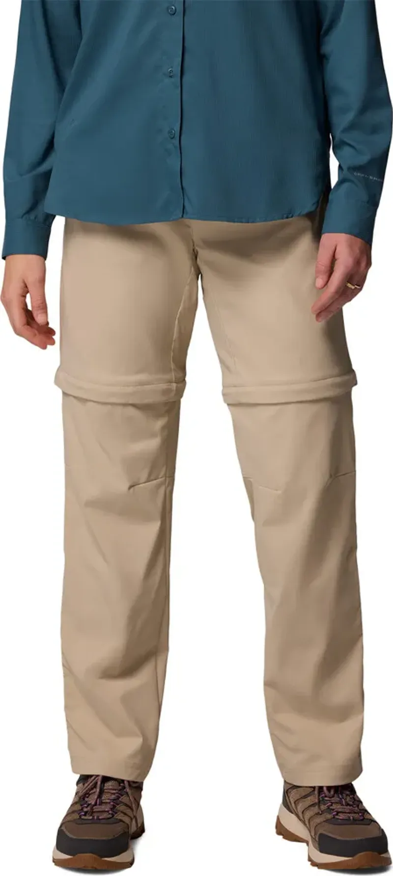 COLUMBIA Women's Leslie Falls Convertible Hiking Pant in Fossil