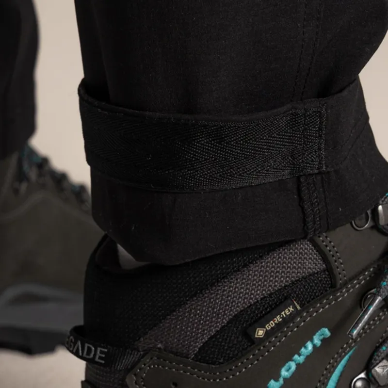 CRAGHOPPERS Women's Kiwi pro Stretch trousers in Black-8