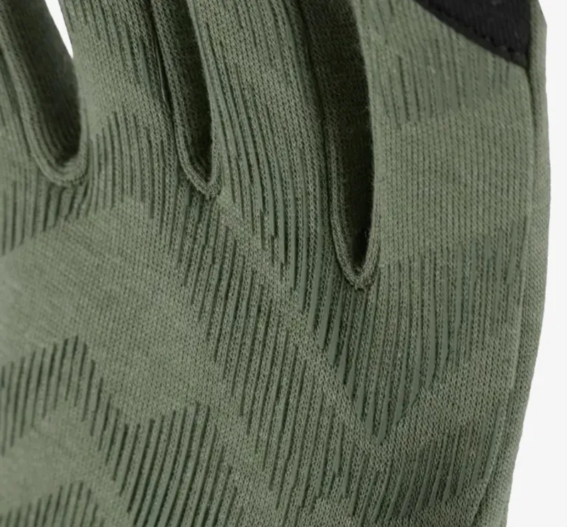 Buff Tech Fleece gloves in TF Dull Khaki-2