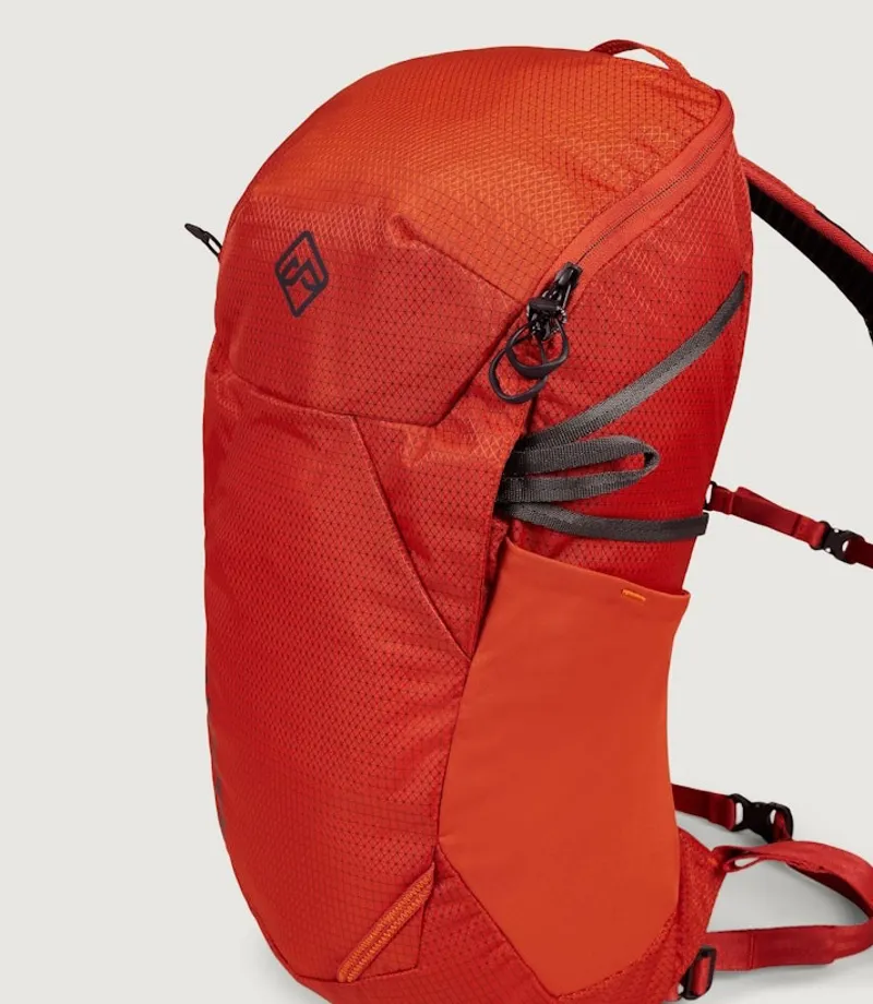 Kathmandu VALOROUS 20 Litre in Red Earth